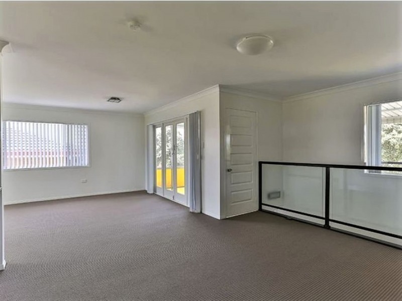 7 Evon Street, Rockville QLD 4350