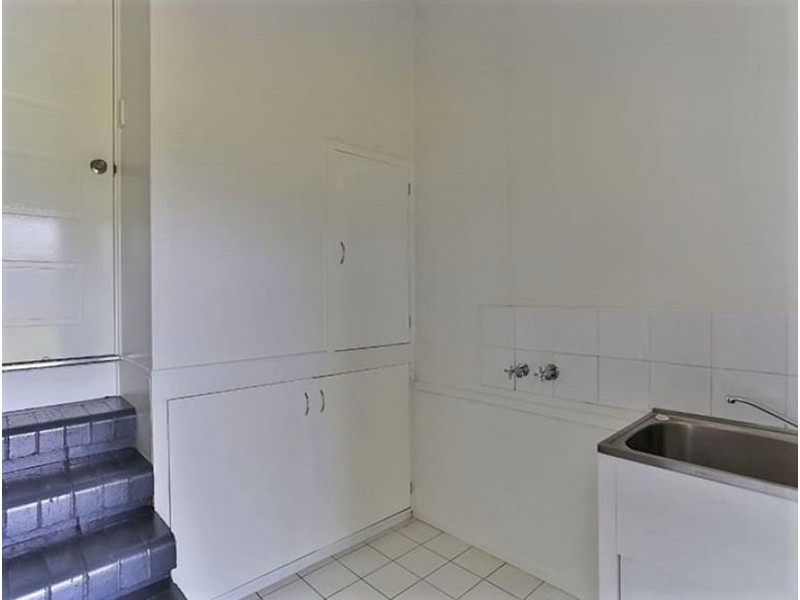 7 Evon Street, Rockville QLD 4350