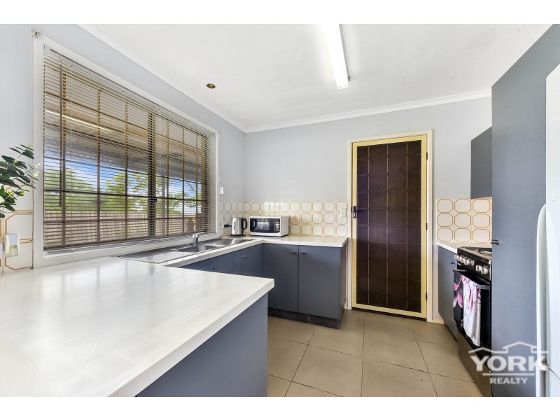 2 Chardonnay Street, Wilsonton Heights QLD 4350