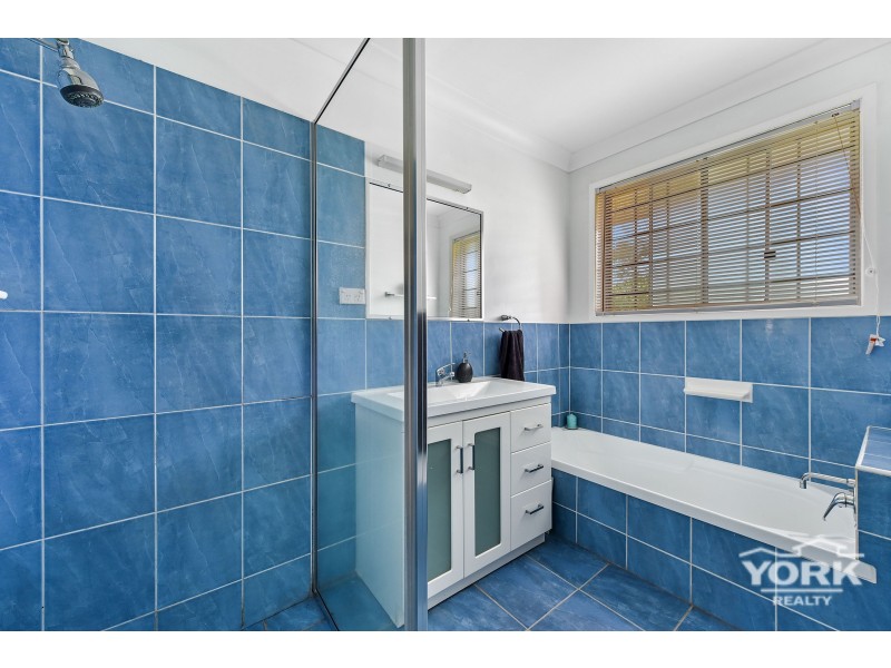 2 Chardonnay Street, Wilsonton Heights QLD 4350