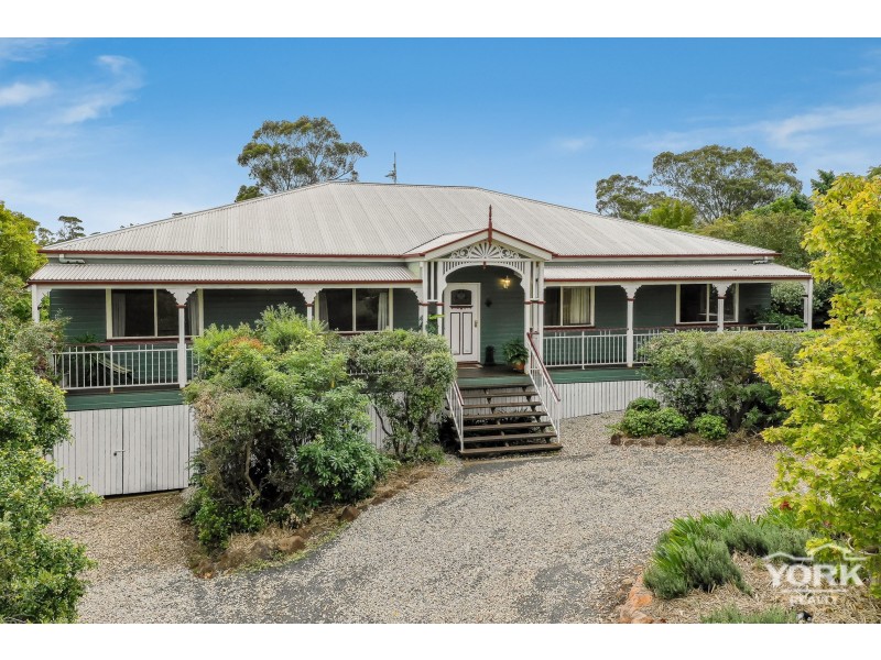 18 Kimdon Crescent, Highfields QLD 4352