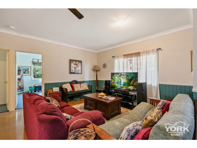 18 Kimdon Crescent, Highfields QLD 4352