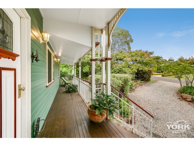 18 Kimdon Crescent, Highfields QLD 4352