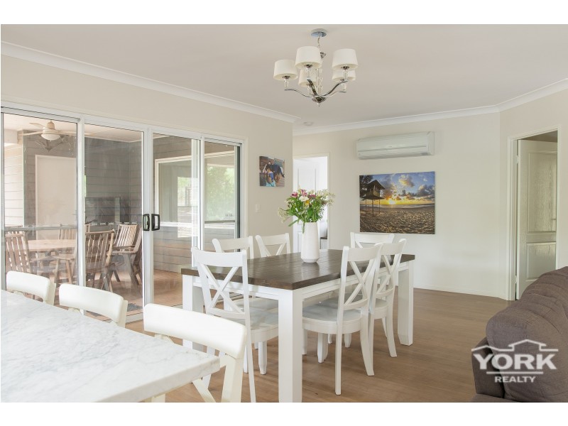 16 Chapman Street, Hampton QLD 4352