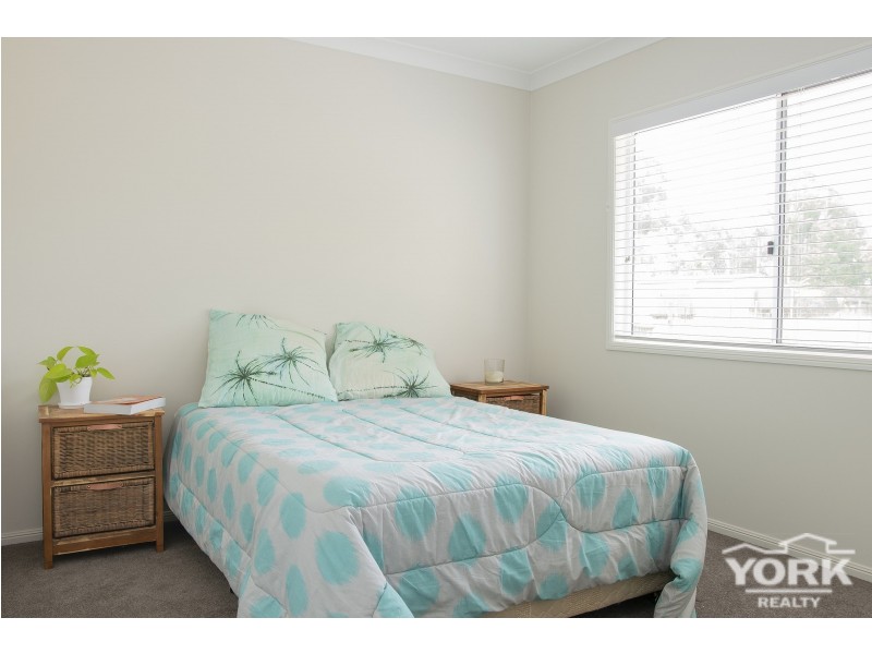 16 Chapman Street, Hampton QLD 4352