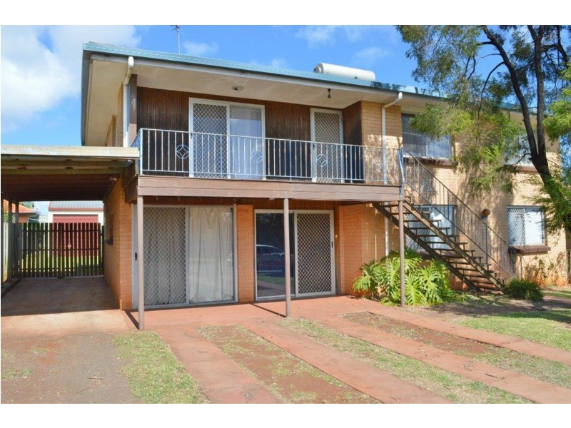 10 Croxley Street, Harristown QLD 4350