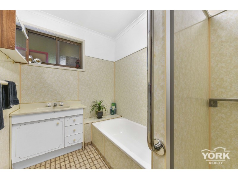 23 Rome Street, Newtown QLD 4350