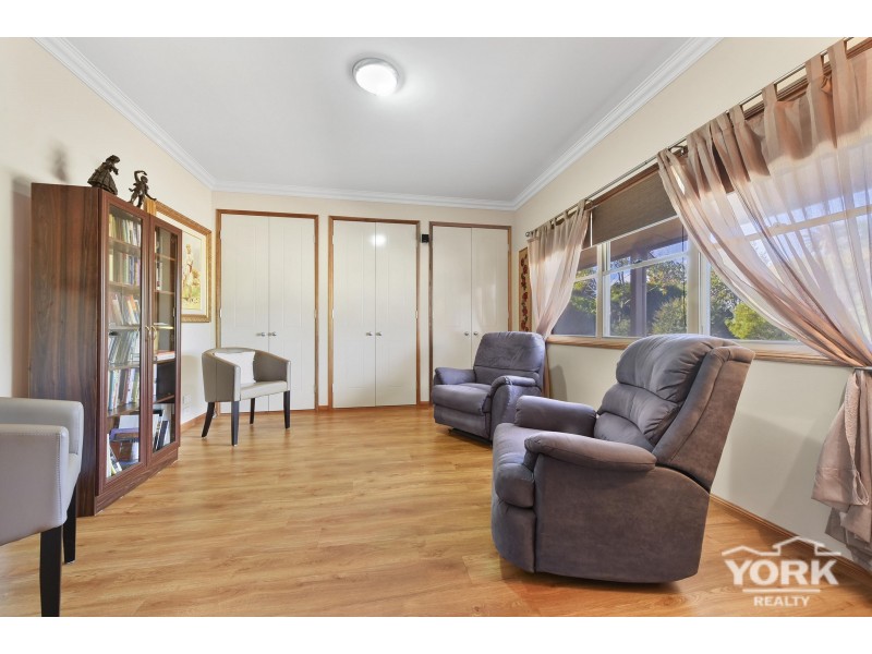 13 Highgrove Drive, Highfields QLD 4352