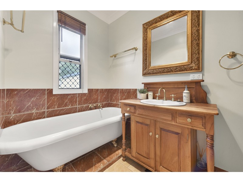 7a Holberton Street, Rockville QLD 4350