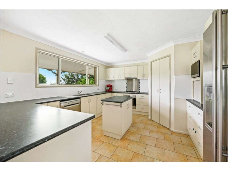 27 Kratzke Road, Highfields QLD 4352