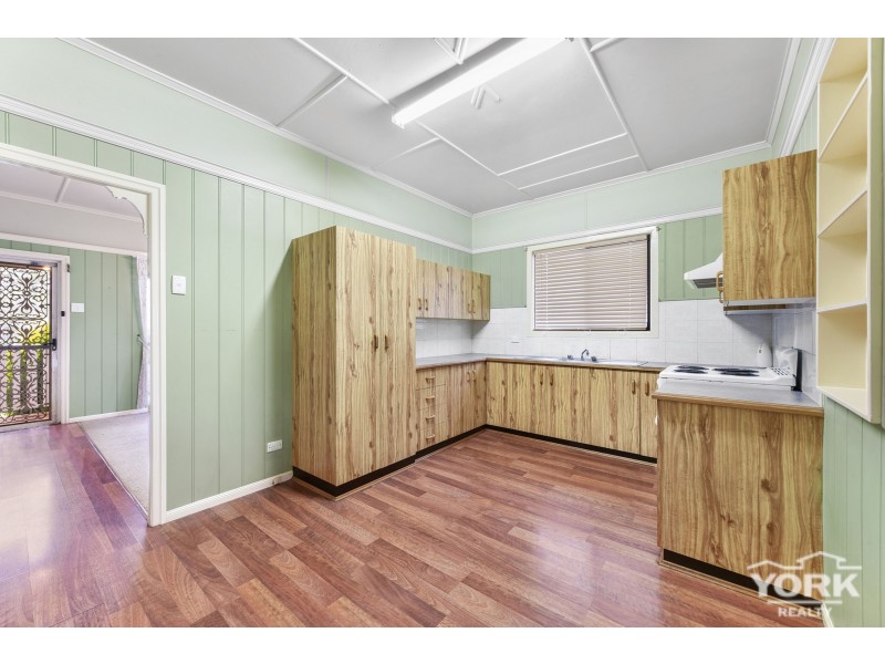 52 Hamilton Street, Newtown QLD 4350