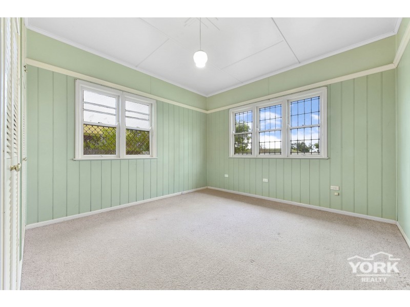 52 Hamilton Street, Newtown QLD 4350