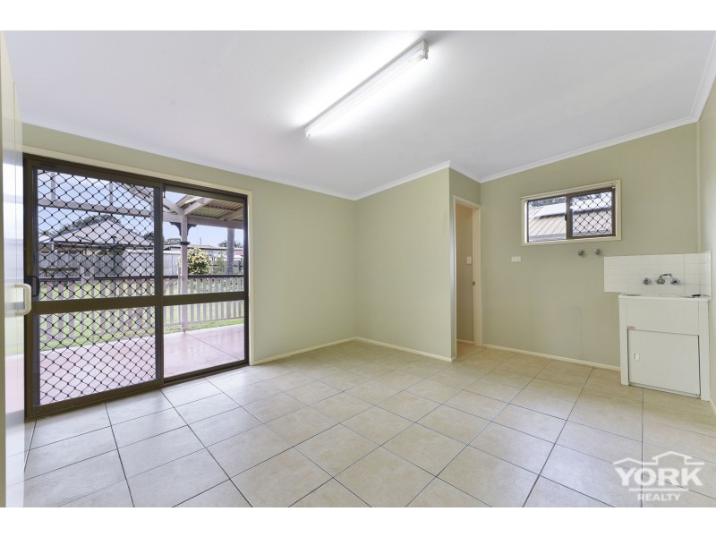 52 Hamilton Street, Newtown QLD 4350