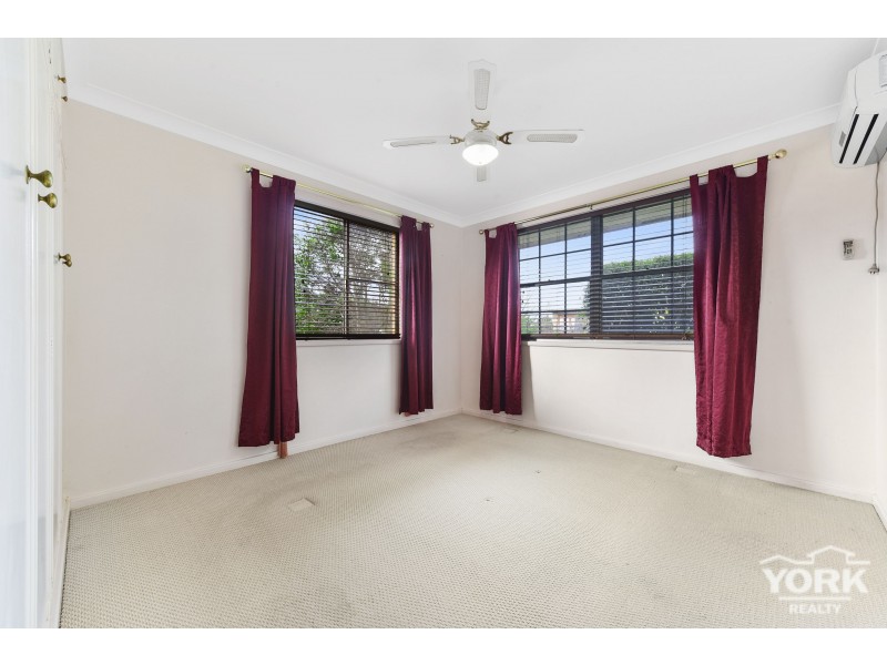 11 Merino Street, Harristown QLD 4350