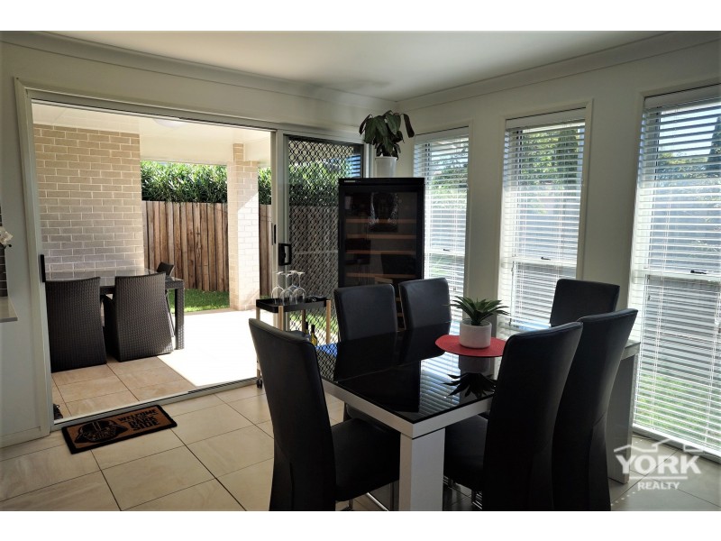 6/8 Lovejoy Court, Kearneys Spring QLD 4350