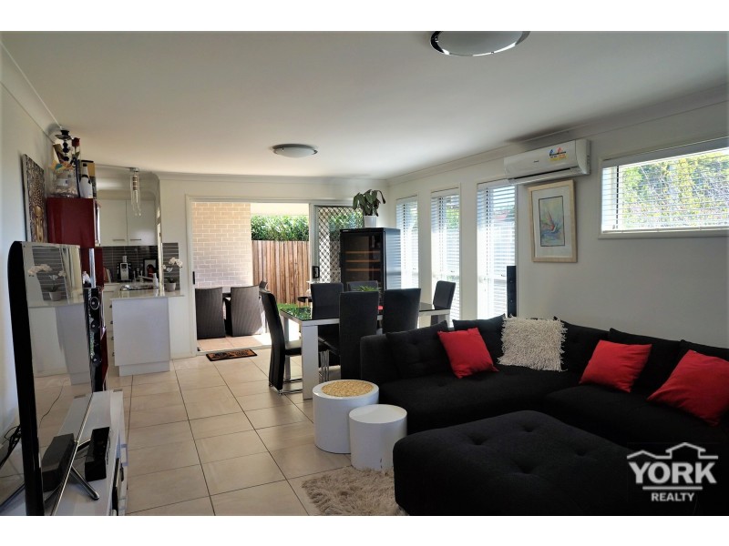 6/8 Lovejoy Court, Kearneys Spring QLD 4350