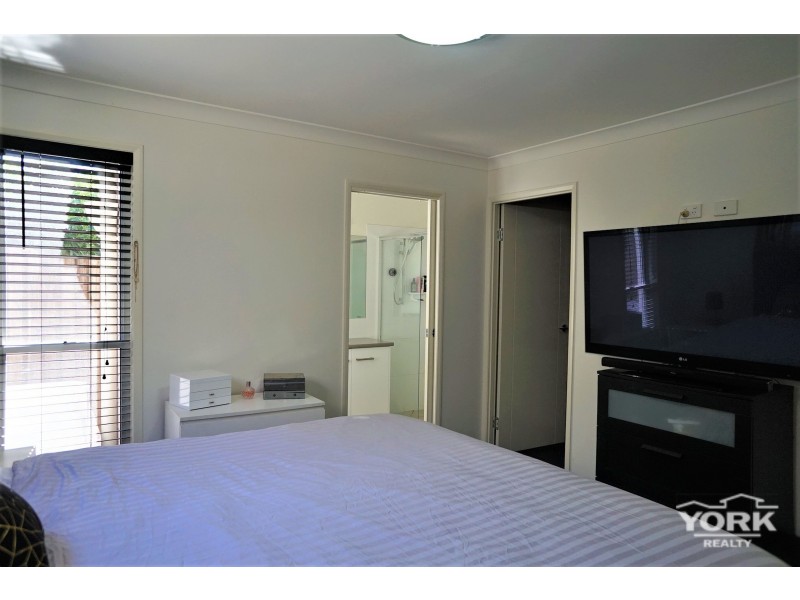 6/8 Lovejoy Court, Kearneys Spring QLD 4350