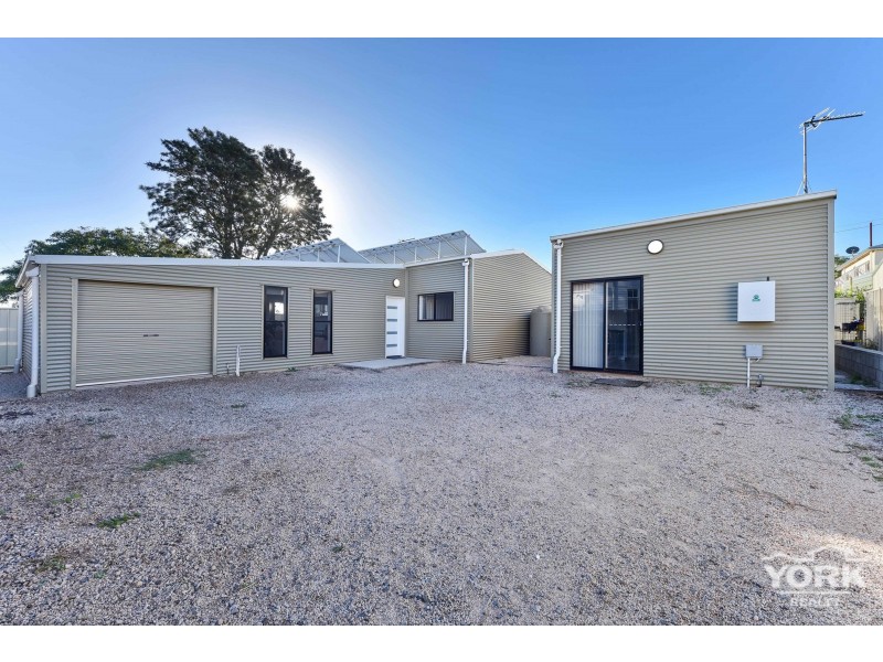 7a Kelfield Street, North Toowoomba QLD 4350