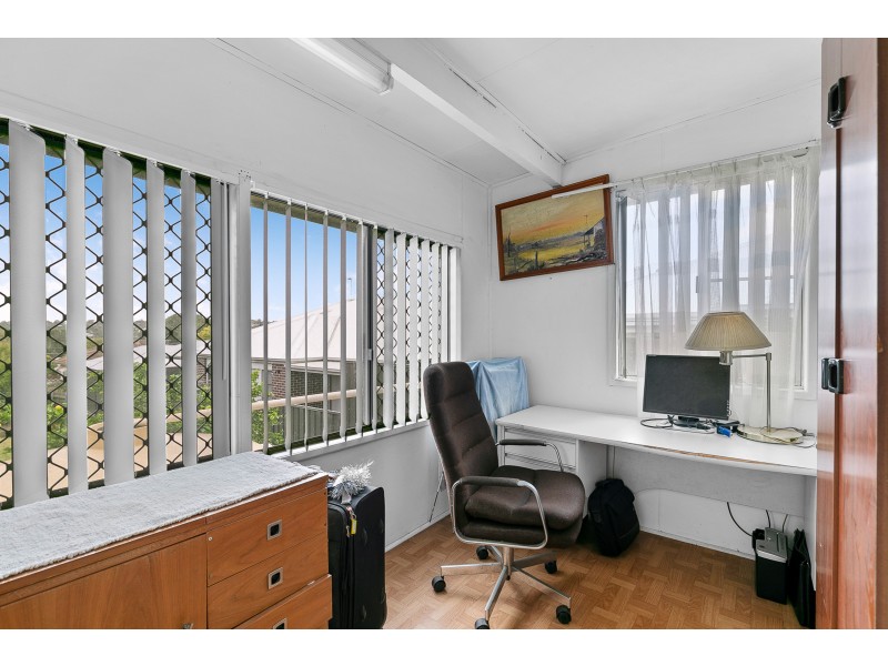 182 West Street, South Toowoomba QLD 4350