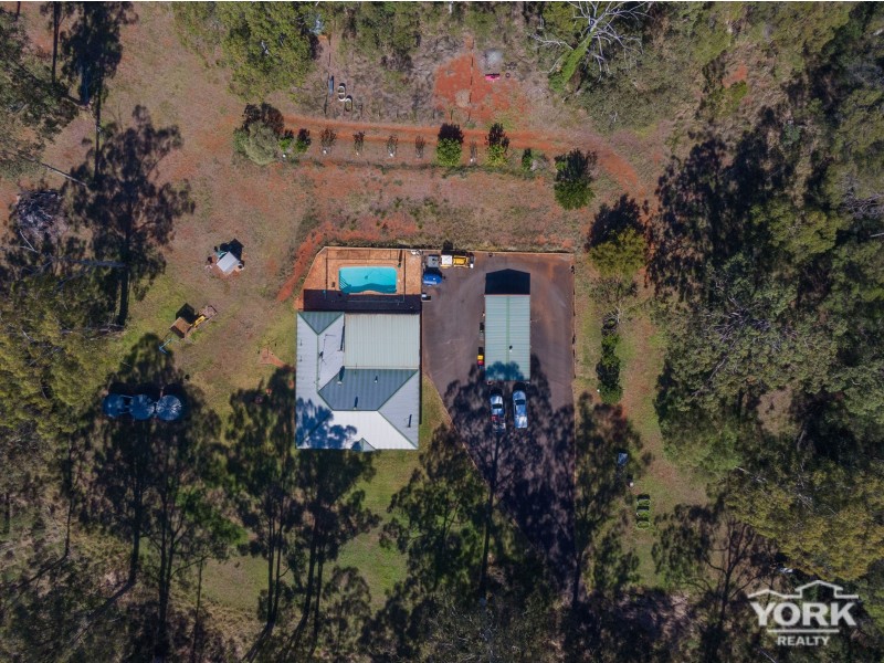 106 Erbacher Road, Hampton QLD 4352