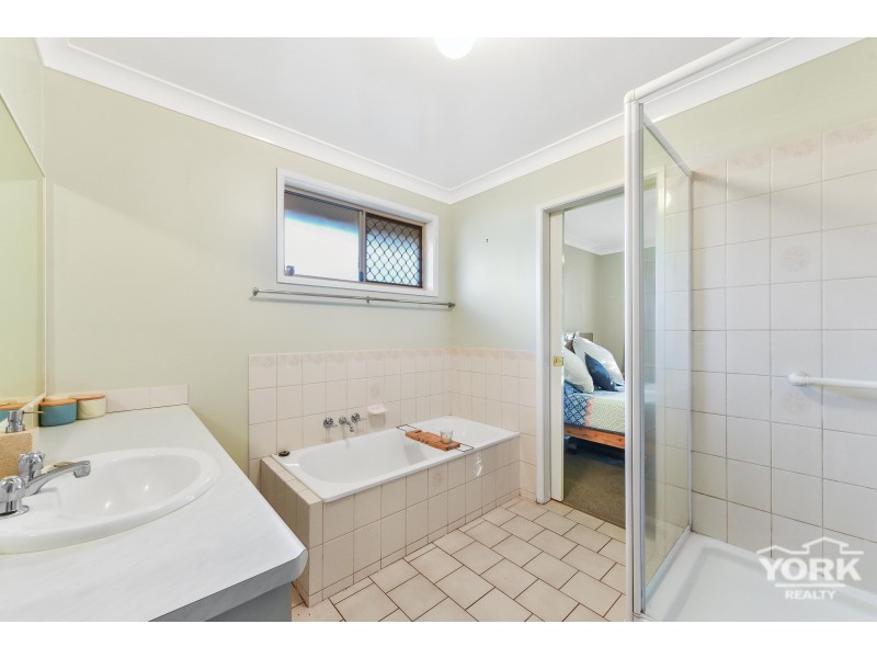 Kearneys Spring QLD 4350