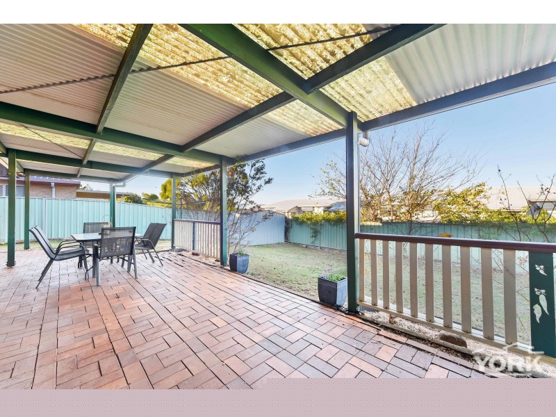 Kearneys Spring QLD 4350