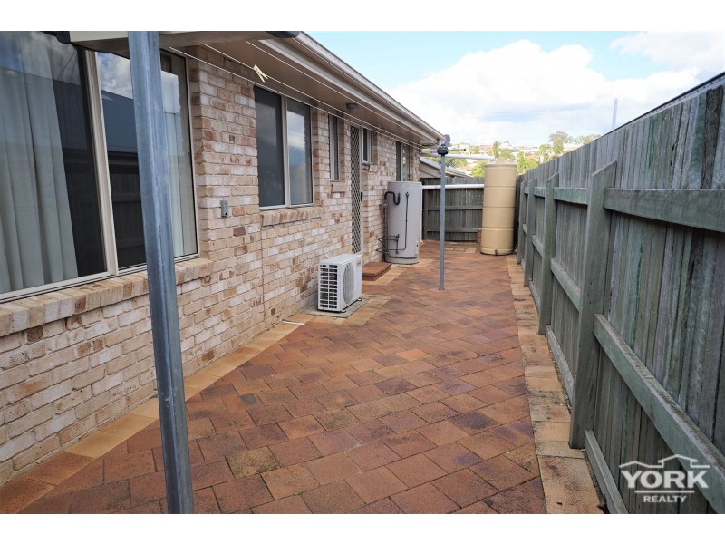 2/2 Ball Street, Drayton QLD 4350