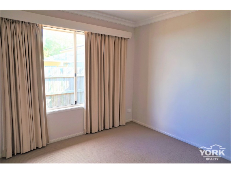 2/2 Ball Street, Drayton QLD 4350