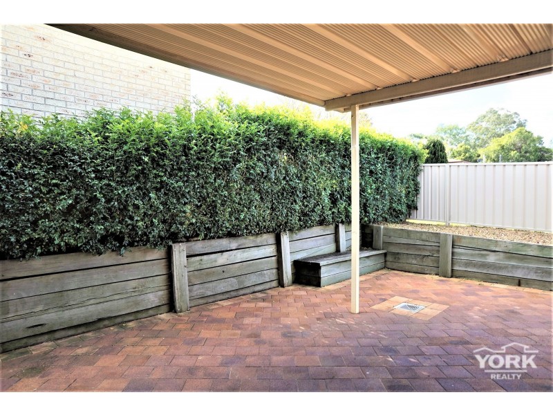 2/2 Ball Street, Drayton QLD 4350