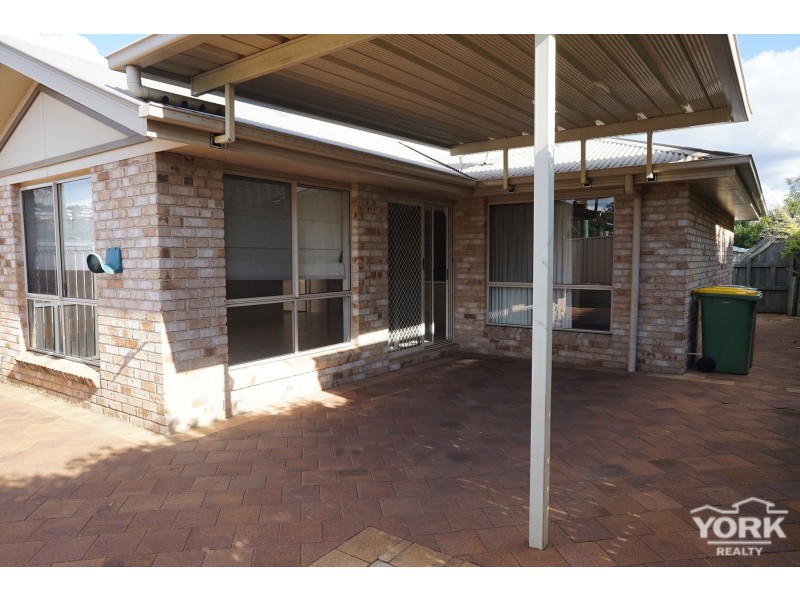 2/2 Ball Street, Drayton QLD 4350