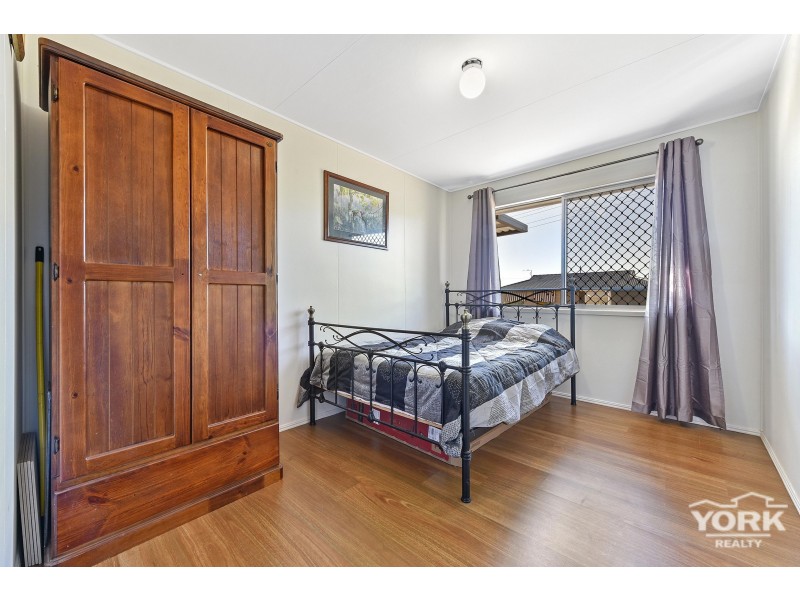 85 Proposch Street, Oakey QLD 4401