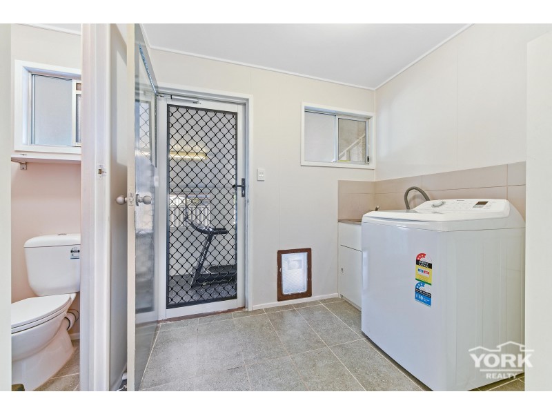 85 Proposch Street, Oakey QLD 4401