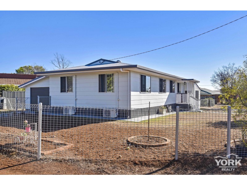 85 Proposch Street, Oakey QLD 4401