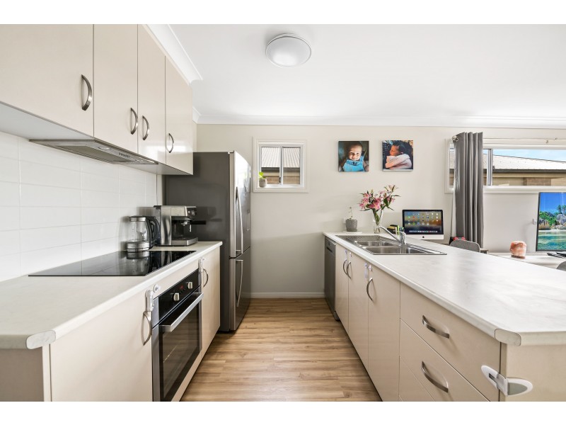 105 Entabeni Drive, Kearneys Spring QLD 4350