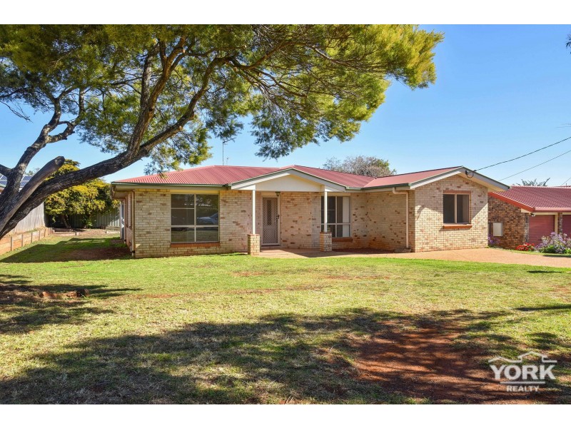 76 Wuth Street, Darling Heights QLD 4350
