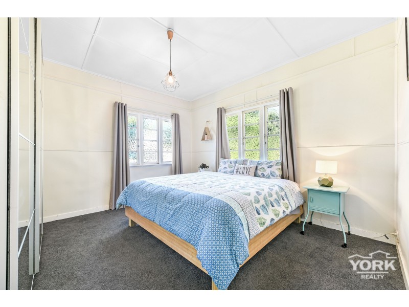755 Ruthven Street, South Toowoomba QLD 4350