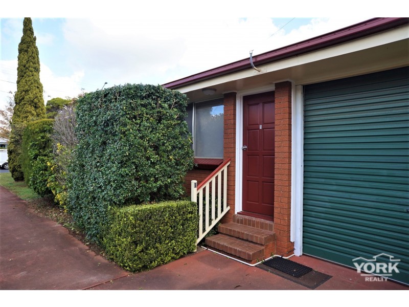 1/15a Wilfred Street, Harristown QLD 4350