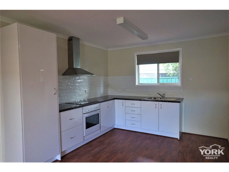 1/15a Wilfred Street, Harristown QLD 4350