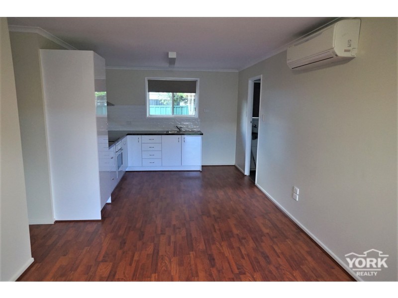 1/15a Wilfred Street, Harristown QLD 4350
