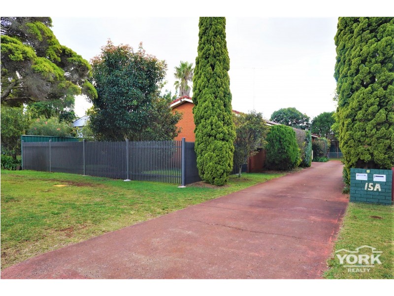1/15a Wilfred Street, Harristown QLD 4350