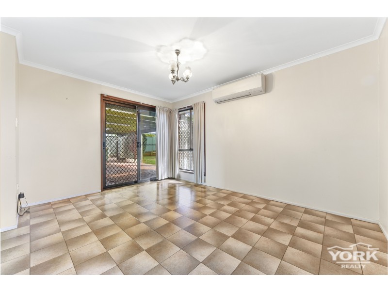 90 Jennifer Crescent, Darling Heights QLD 4350