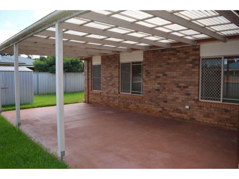 109 Hursley Road, Glenvale QLD 4350