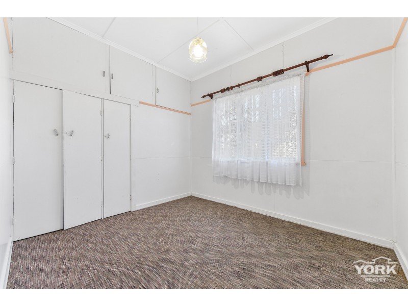 34 Dunne Street, Harristown QLD 4350