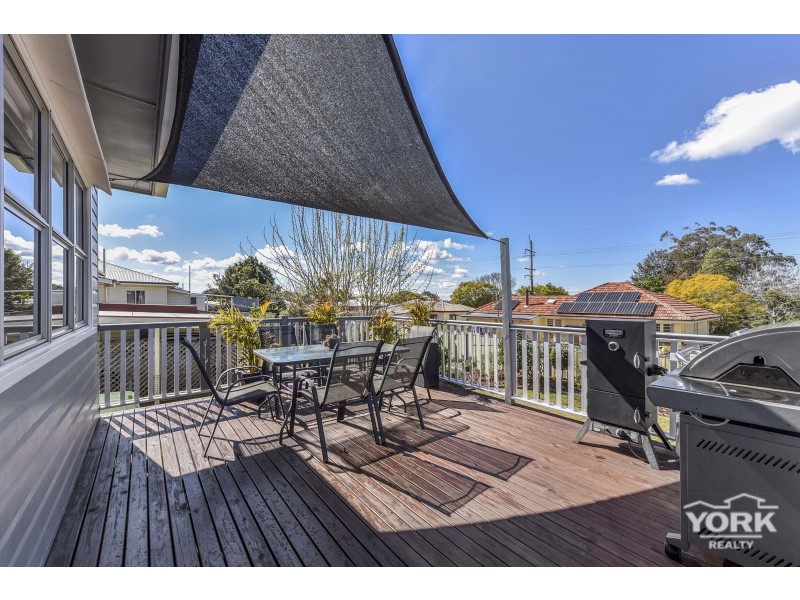 14 Beelbee Street, Harristown QLD 4350