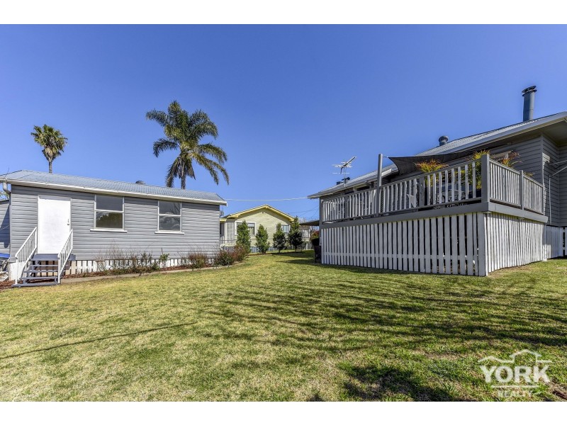 14 Beelbee Street, Harristown QLD 4350