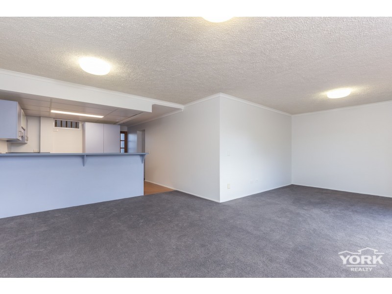 Centenary Heights QLD 4350