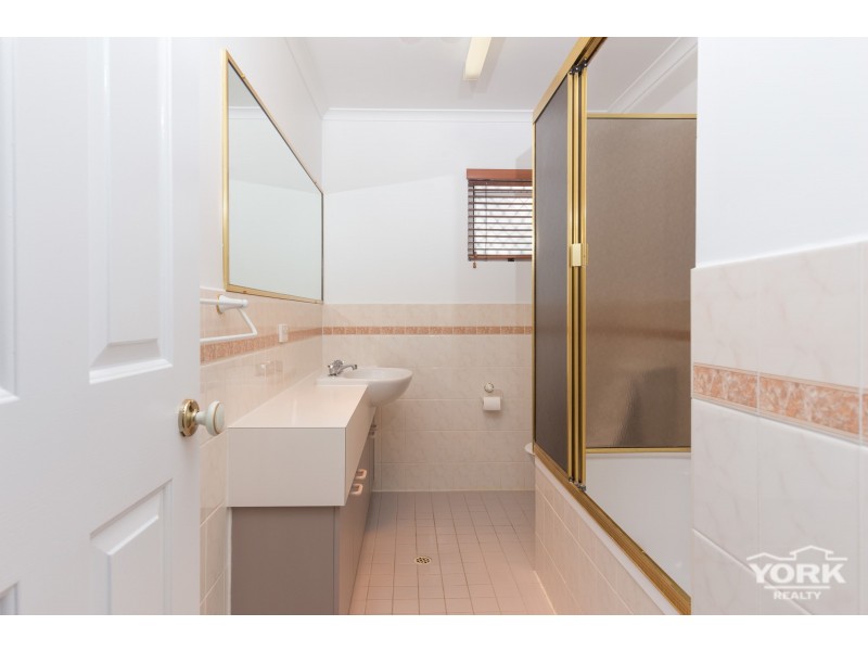 Centenary Heights QLD 4350