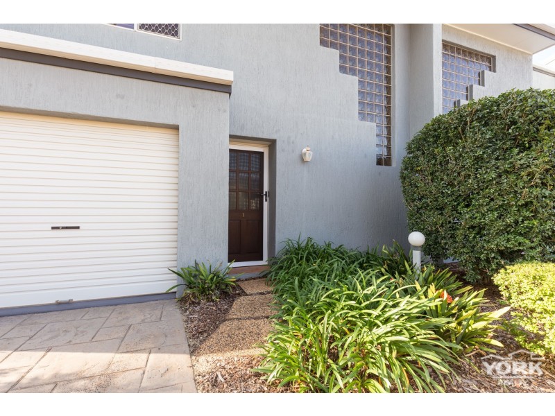 Centenary Heights QLD 4350