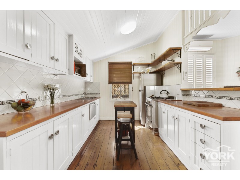 9 Grenier Street, North Toowoomba QLD 4350