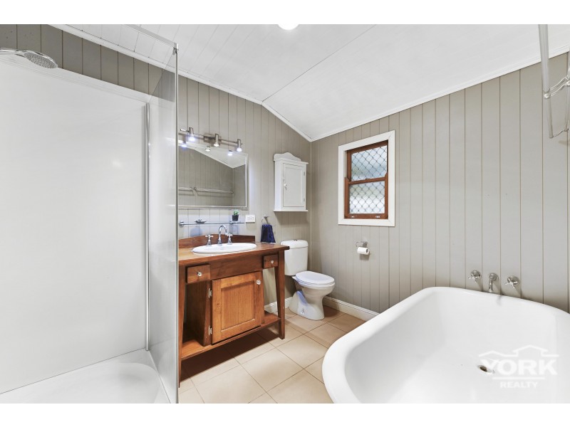 9 Grenier Street, North Toowoomba QLD 4350